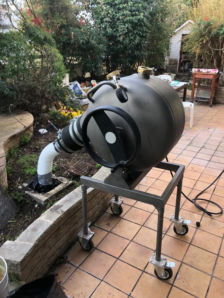 Expert du chemisage utilisant des techniques de pointe pour la recherche de fuites et diagnostic précis sur canalisations avant intervention