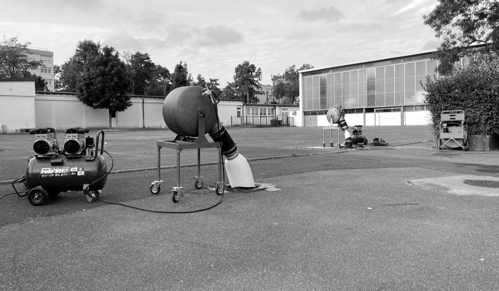 Machine professionnelle de chemisage en fonctionnement, équipement industriel de pointe pour réhabilitation des canalisations par GERY CORPORATION